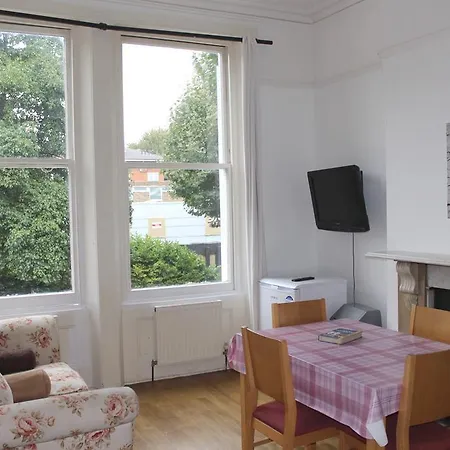Maida Vale Apartment 92